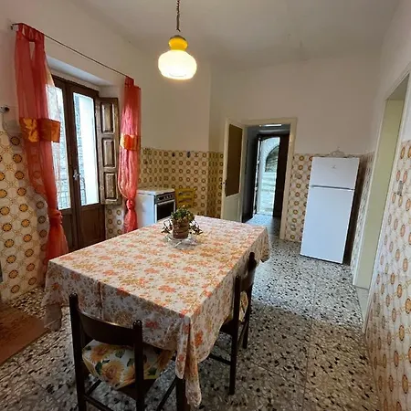 アパート Casetta La Roccia Nel Borgo Di