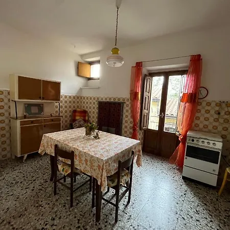 Daire Casetta La Roccia Nel Borgo Di